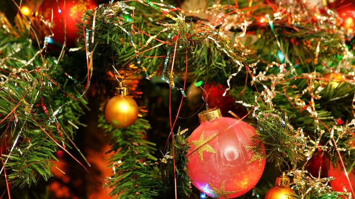 Nastal Štědrý den, děti se těší na dárky, křesťané na příchod Spasitele